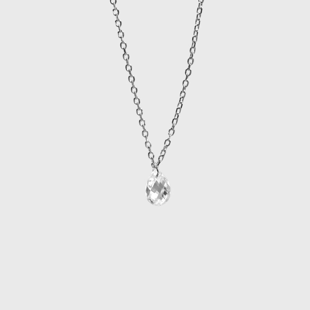 Серебряная подвеска с каплей из циркония