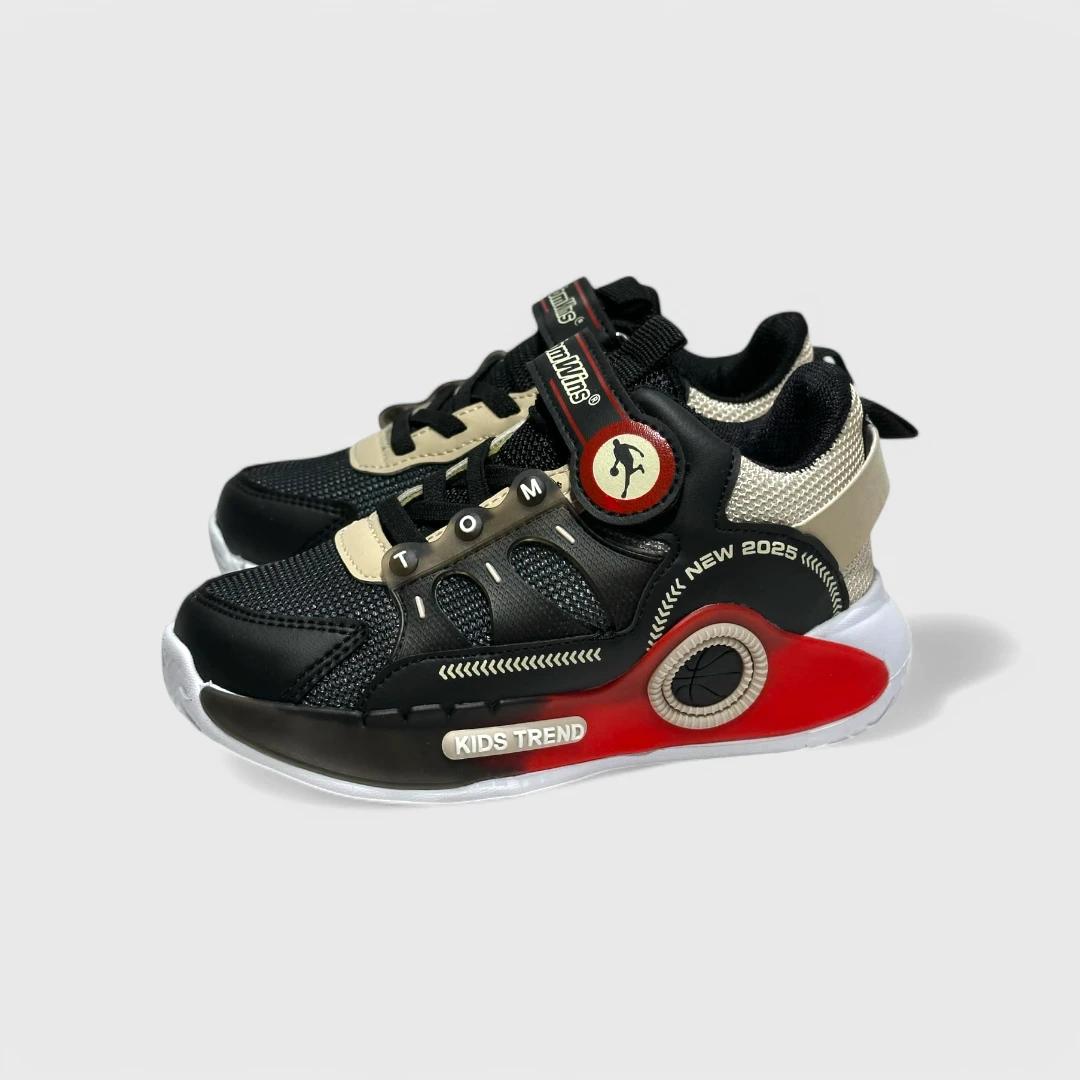 Чёрно-красные кроссовки Kids Trend