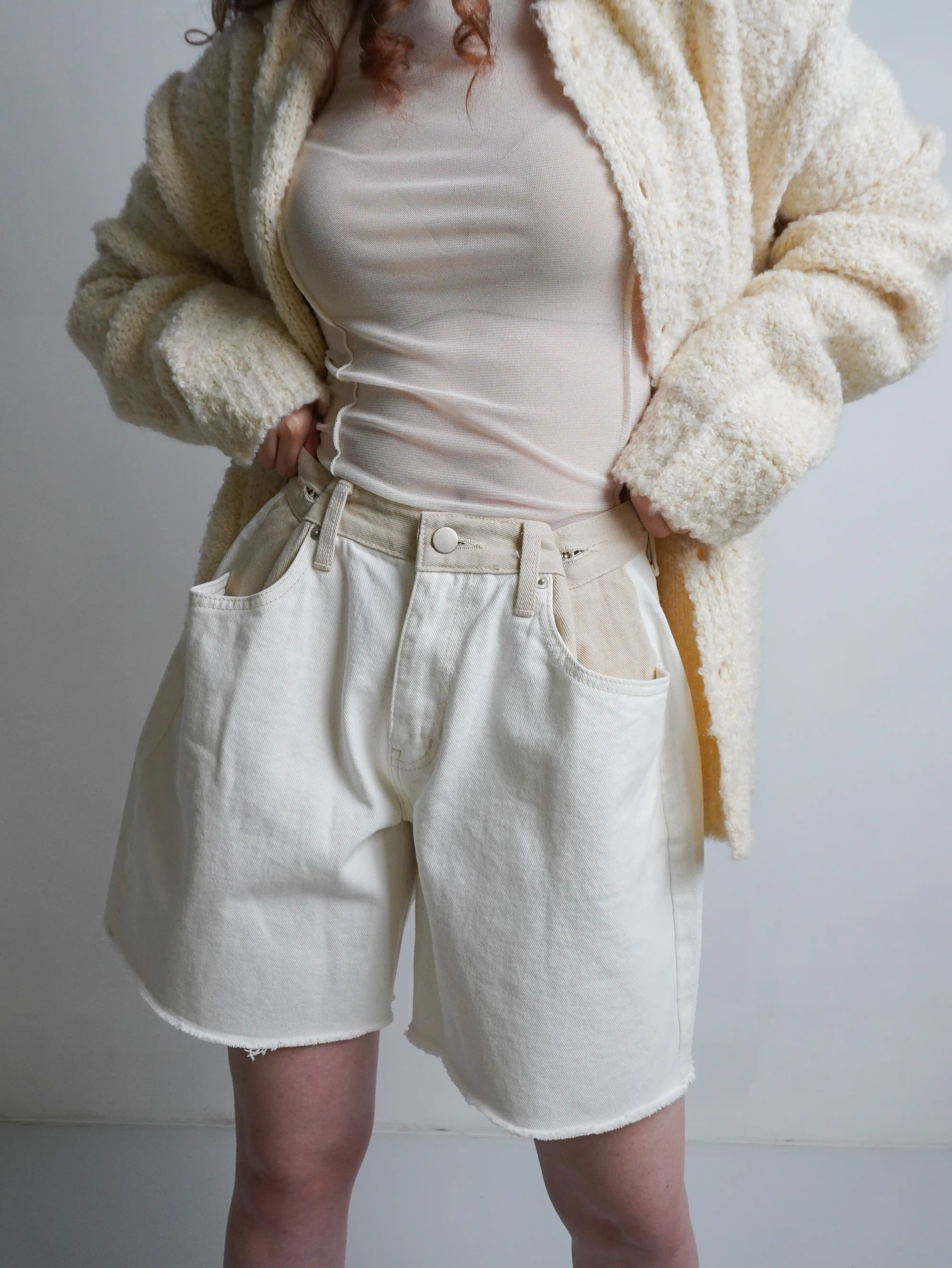 Кремовые шорты