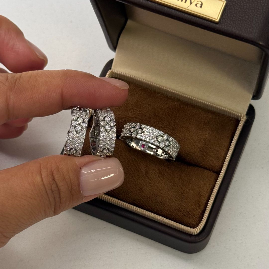 Золотые кольца с бриллиантами