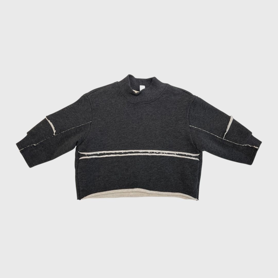 Серая кофта укороченная