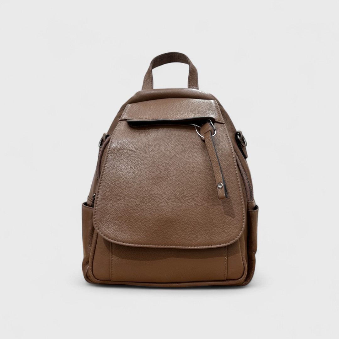 Коричневый рюкзак из кожи