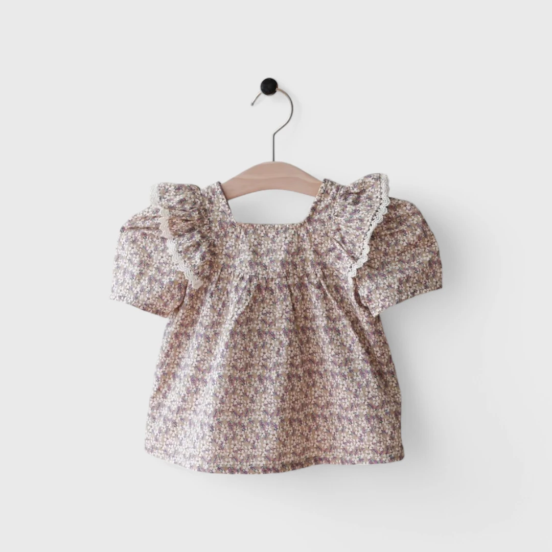 Костюм с рюшами