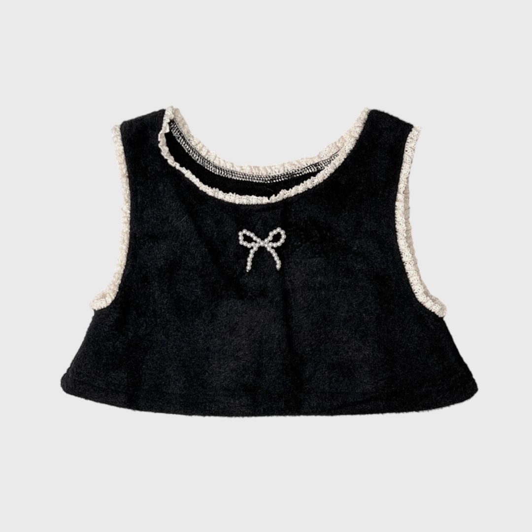 Черный топ с рюшами и бантиком