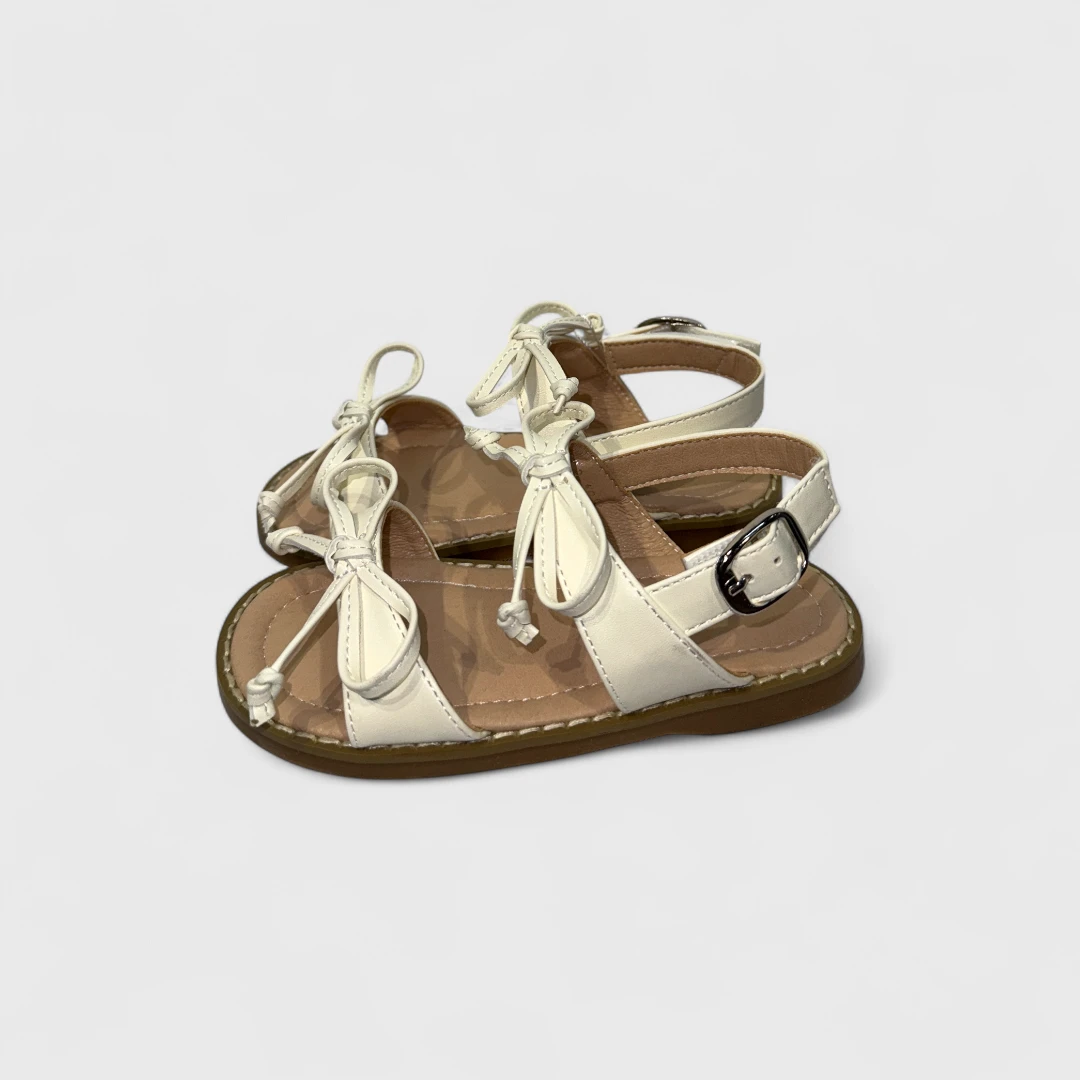 Белые сандалии для девочек