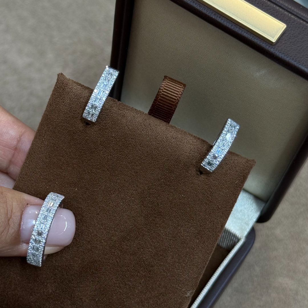 Золотые серьги и кольцо