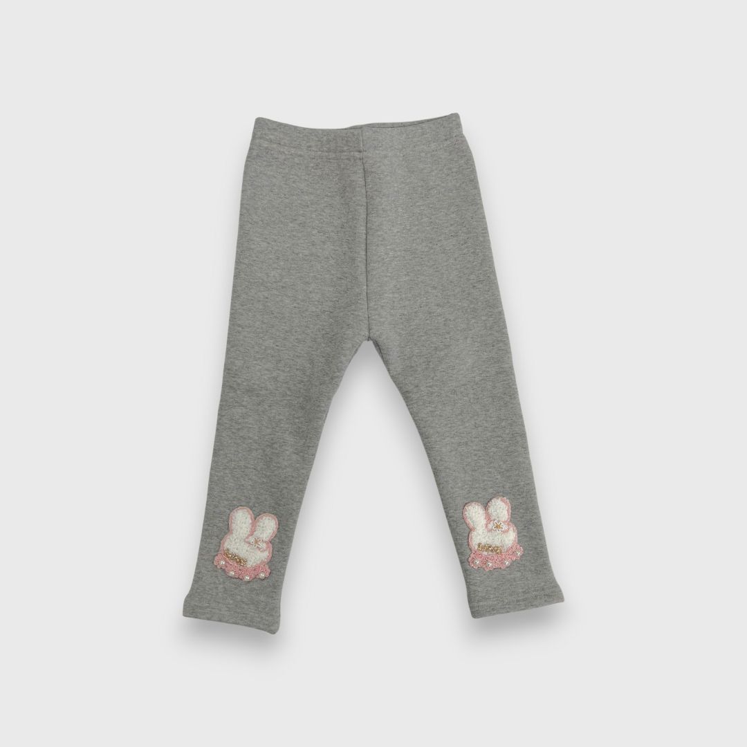Серые леггинсы с зайчиком