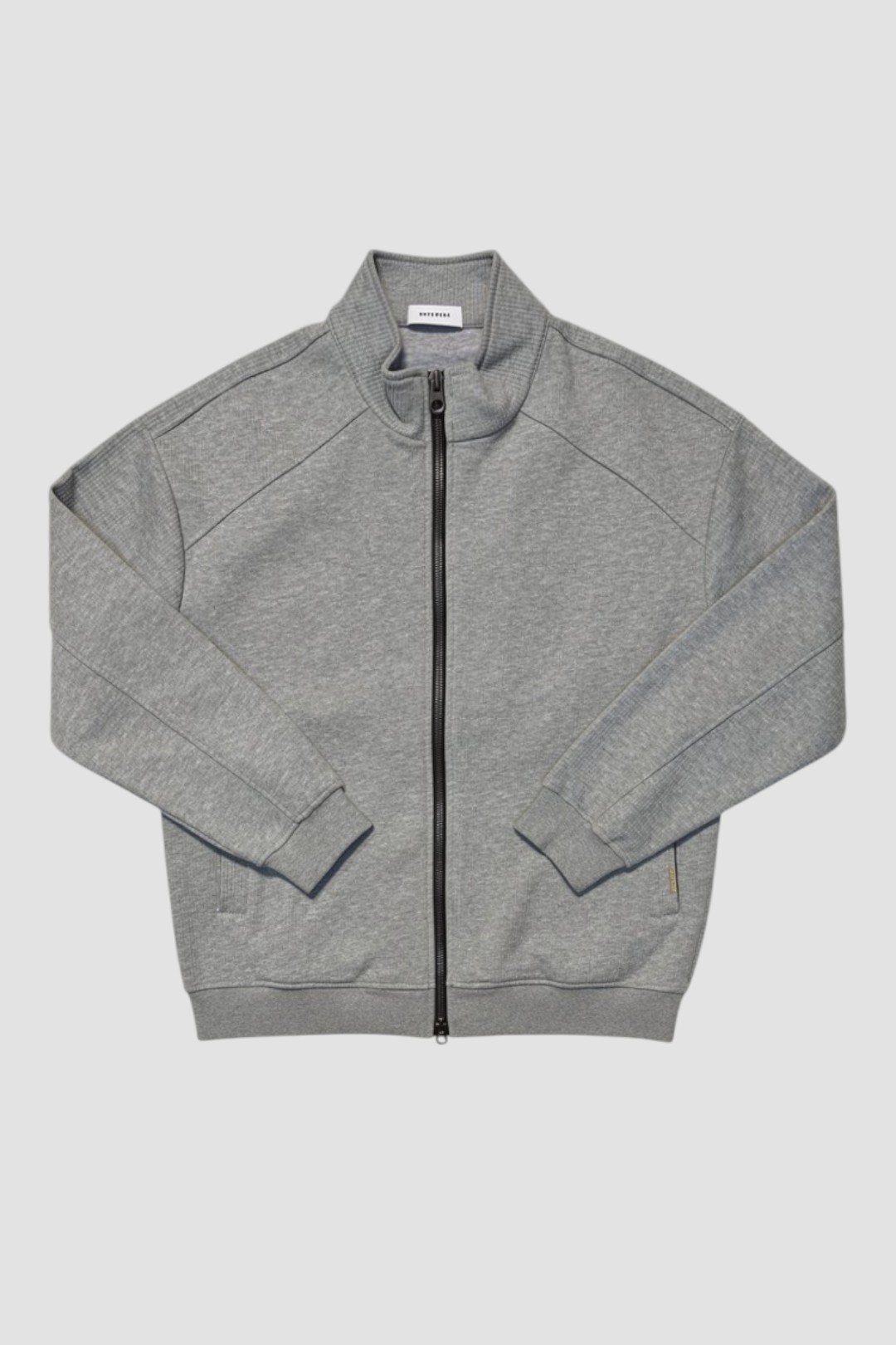 Серая спортивная толстовка