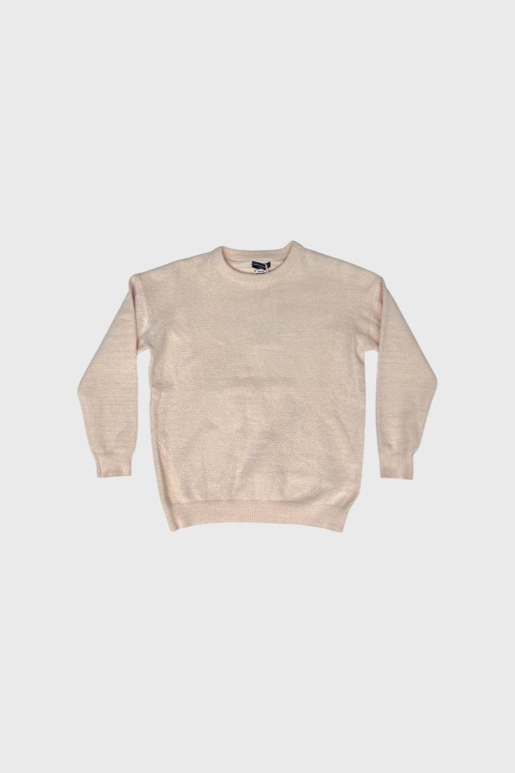 Бежевый свитер из мягкого материала