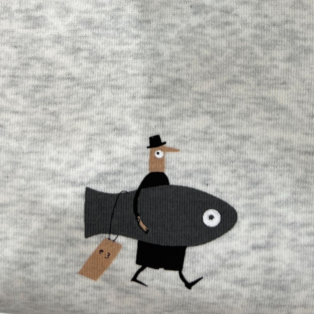 Серый свитер shark