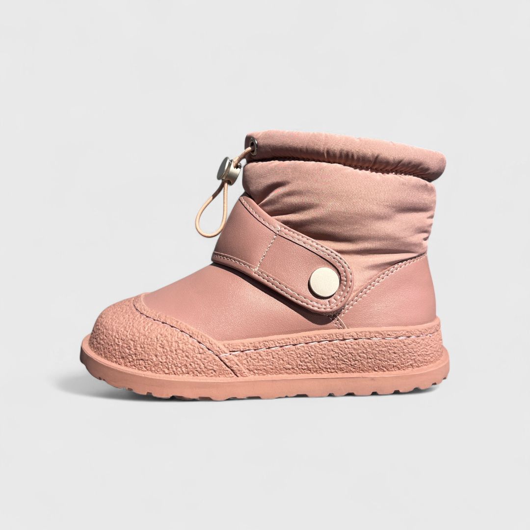 Розовые зимние сапоги