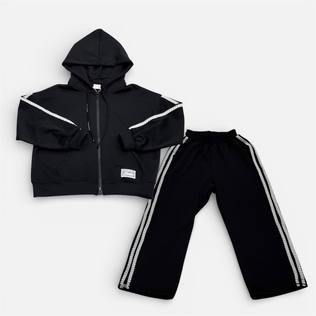 Черный спортивный комплект с капюшоном