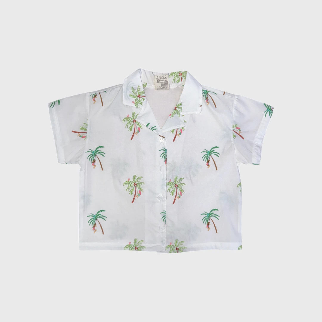 Белая рубашка с пальмами