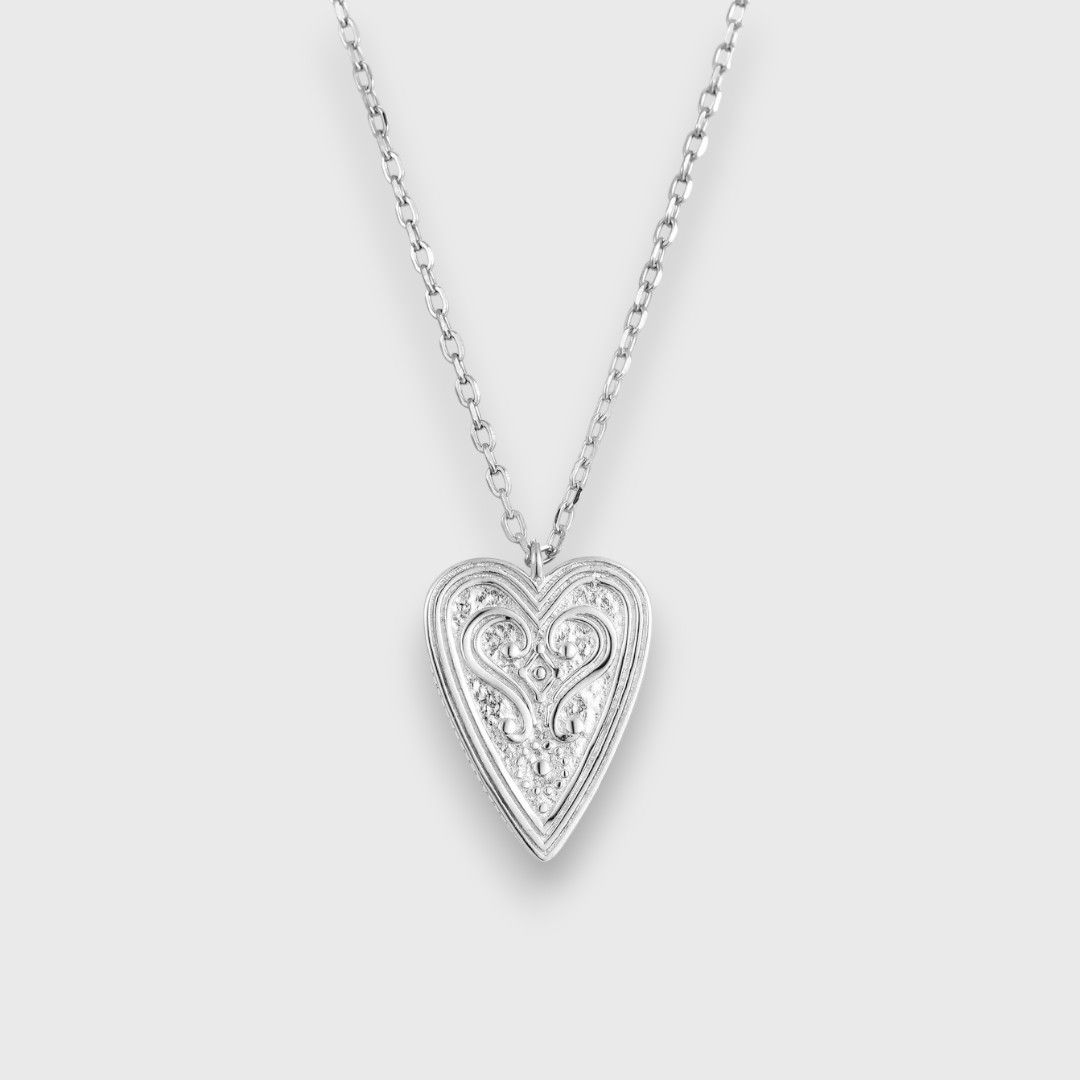 Серебряная подвеска в форме сердца