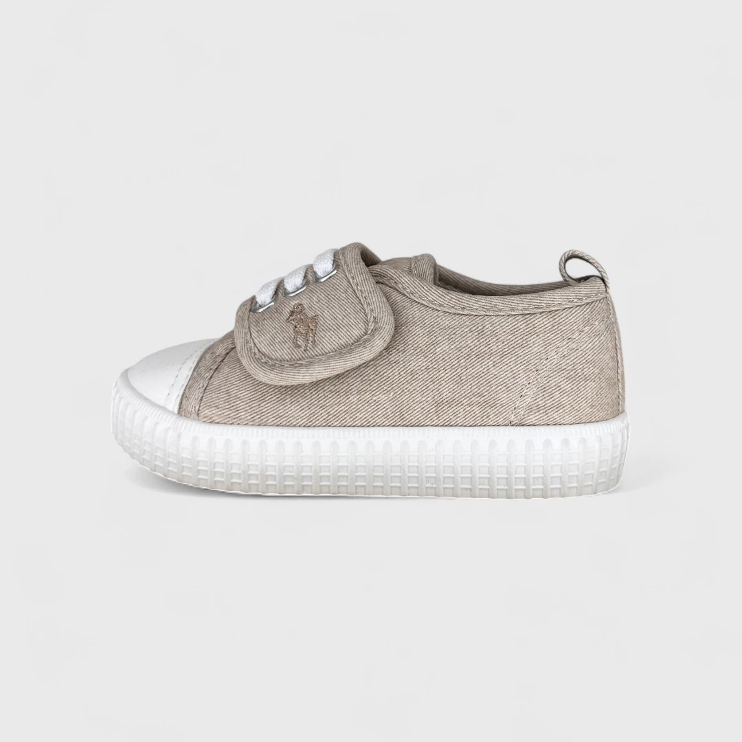 Бежевые кроссовки