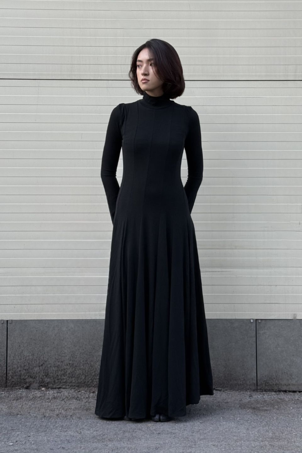 Черное платье минимализм