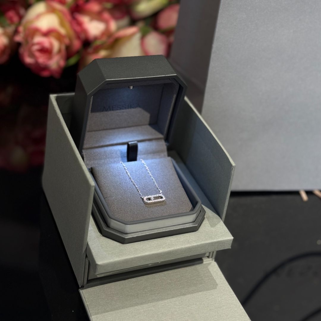 Колье Messika из белого золото