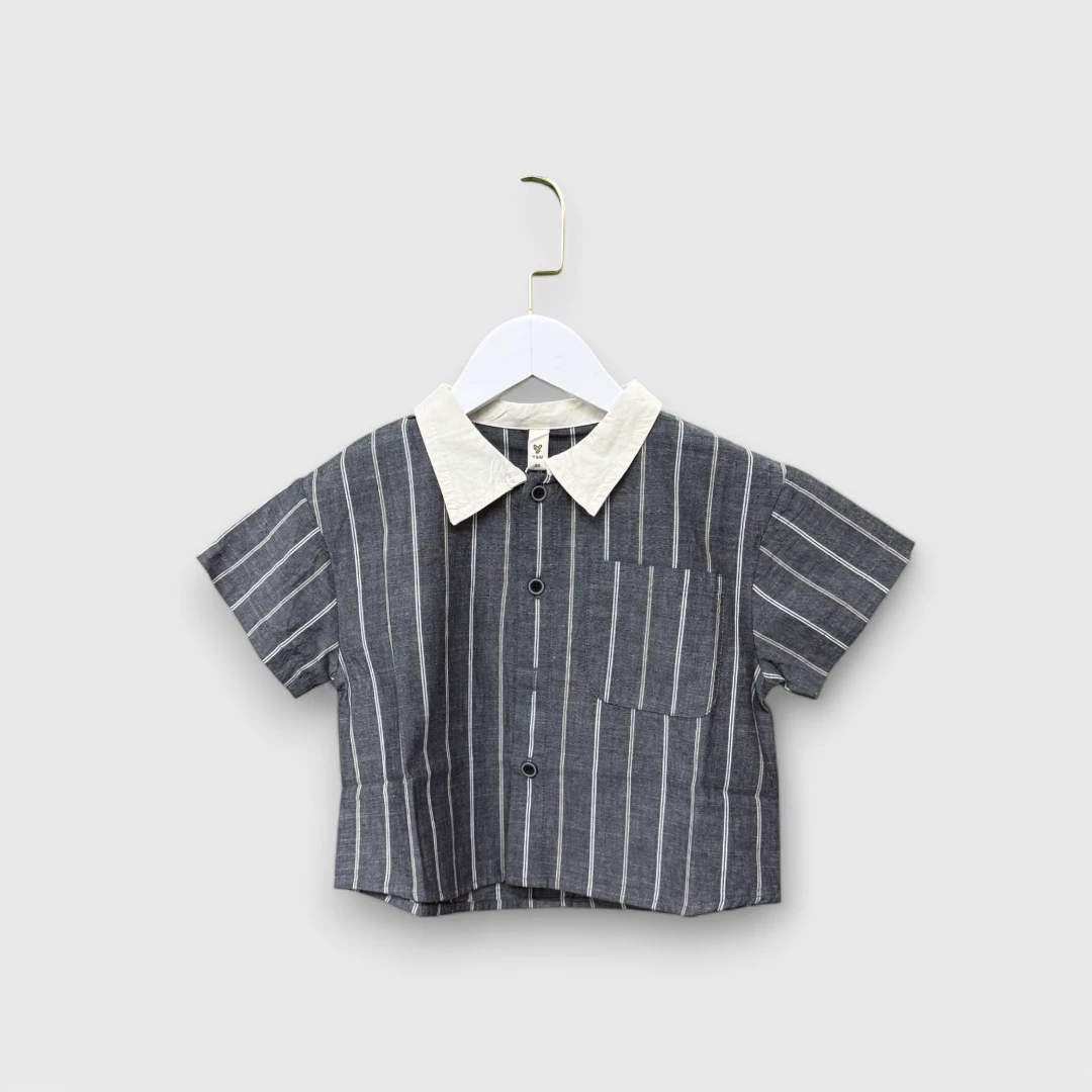 Серая полосатая рубашка