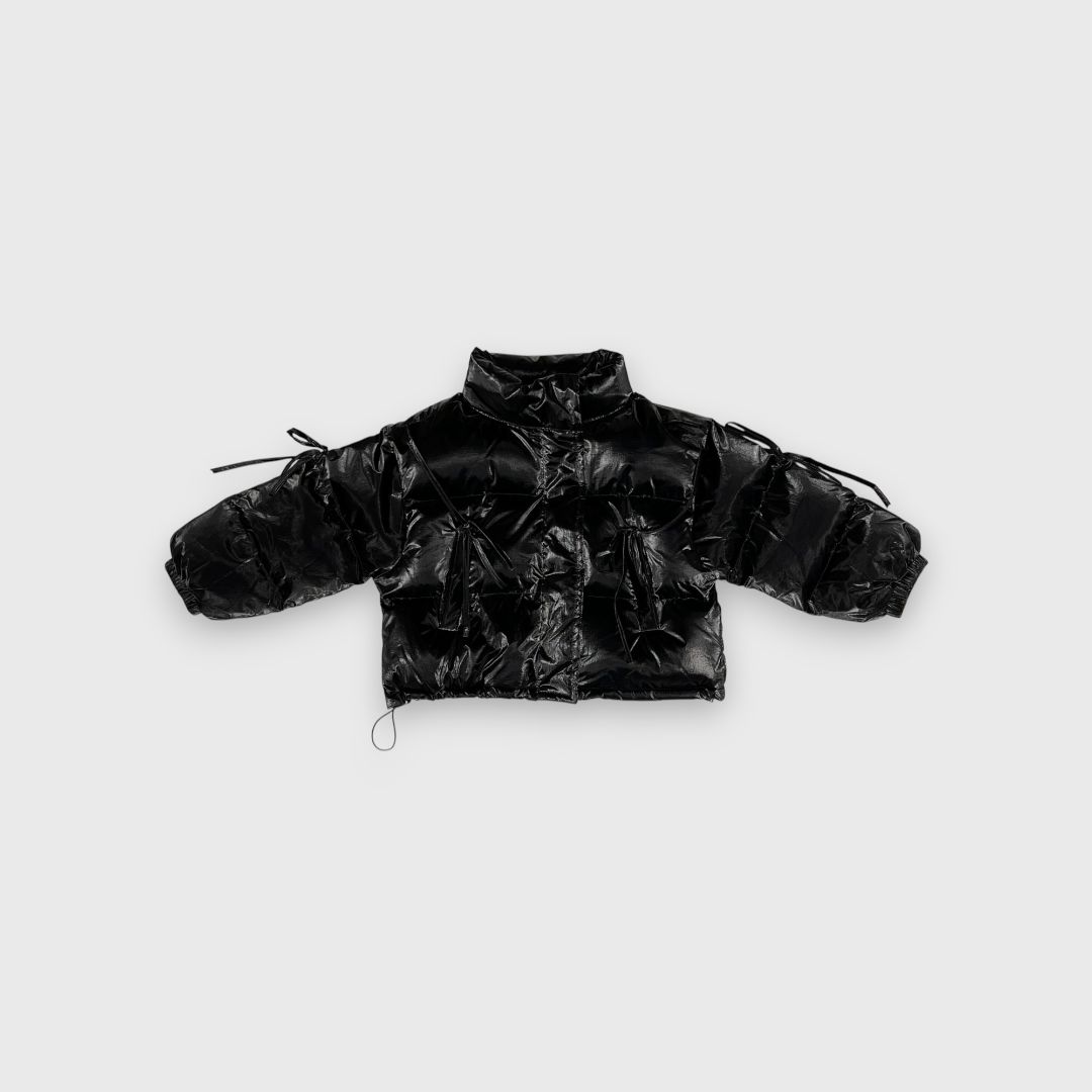 Черная укороченная куртка