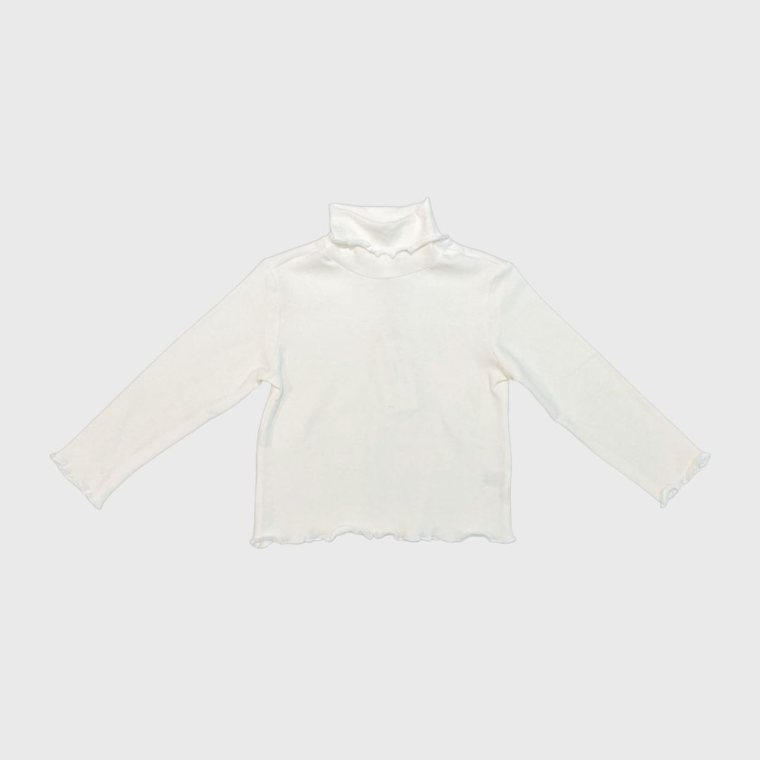 Белая водолазка