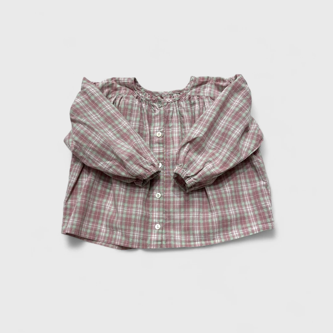 Розовая рубашка