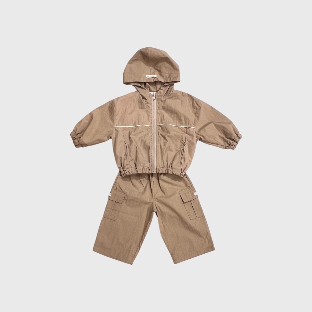 Бежевый комплект с капюшоном