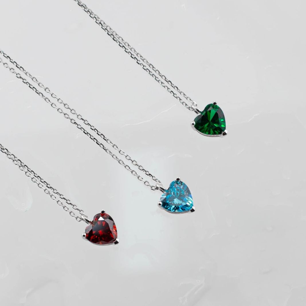 Серебряная подвеска в форме сердца