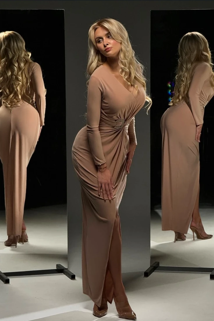 Madin dress in nude colour
