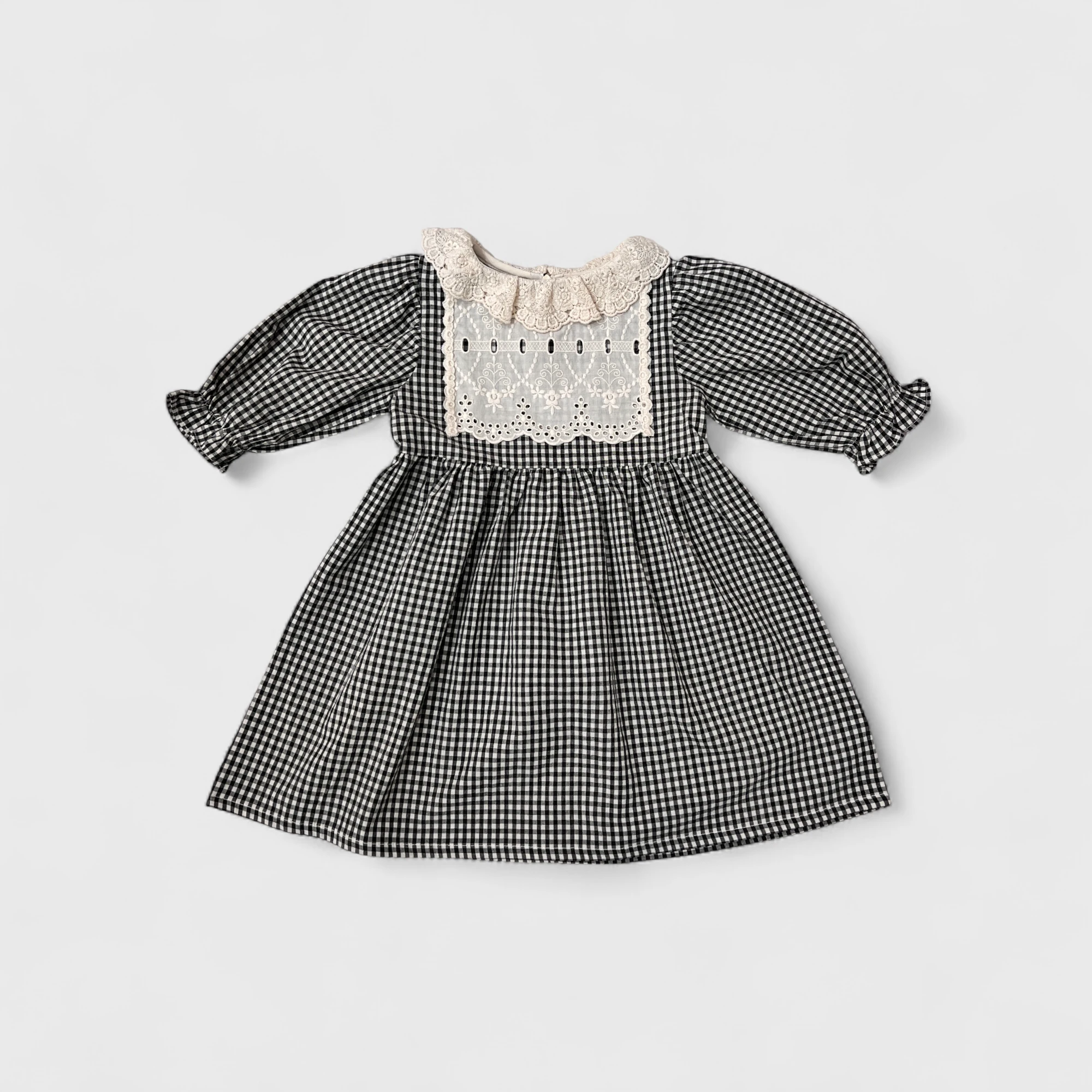 Платье с воротником лейси