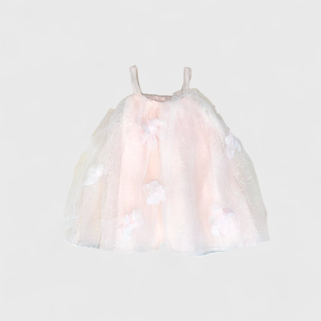 Розовое платье