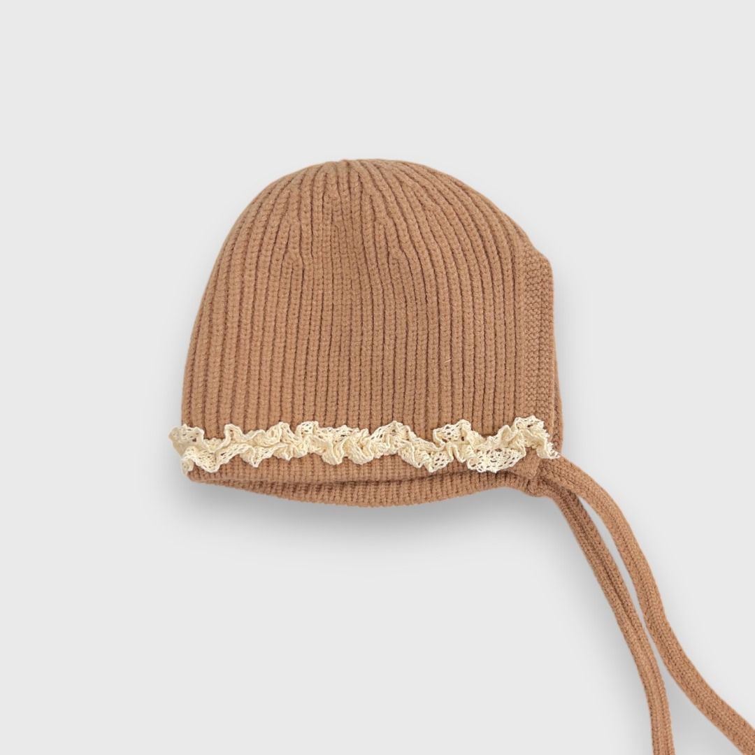 Вязаная шапка с рюшей (2 расцветки)