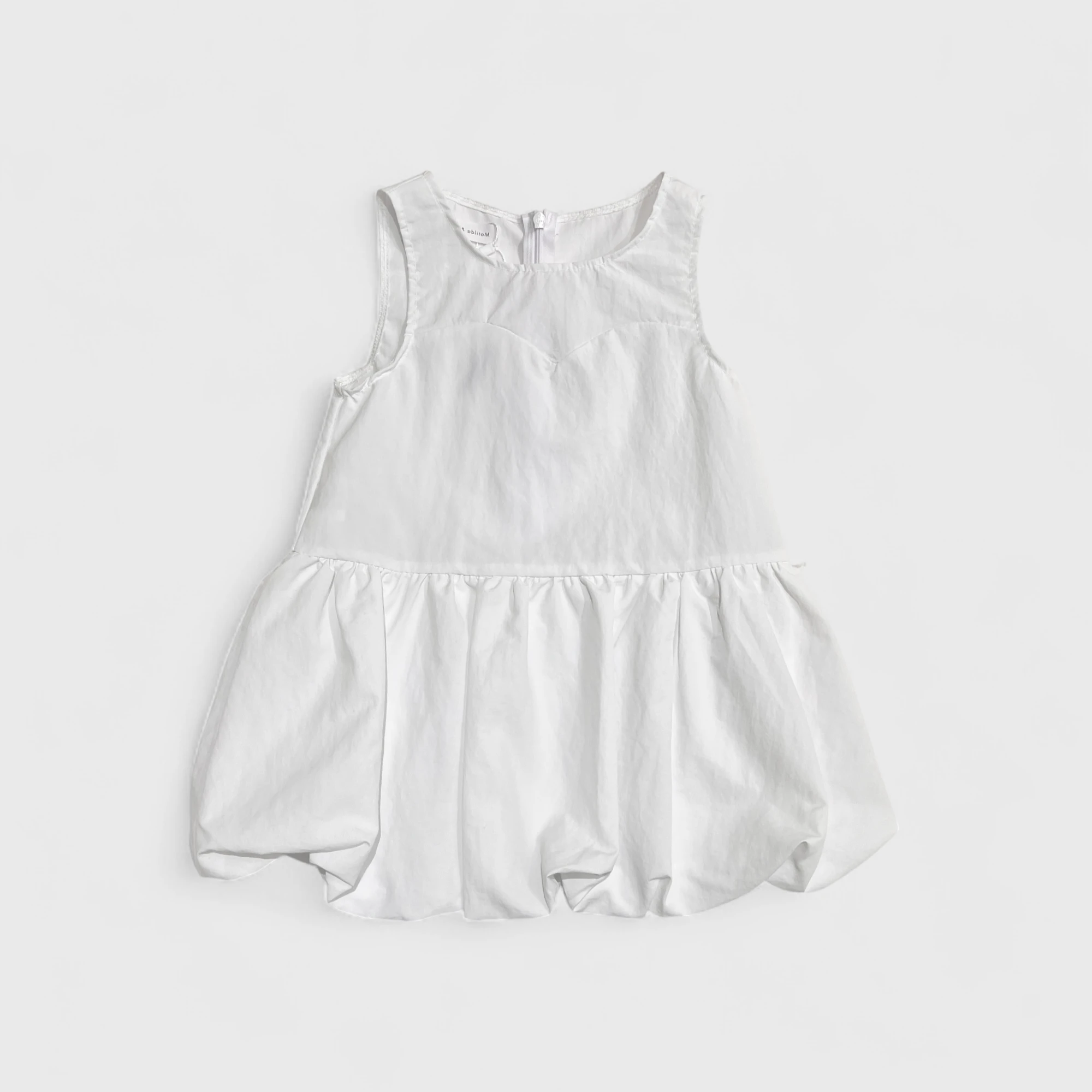 Белое платье