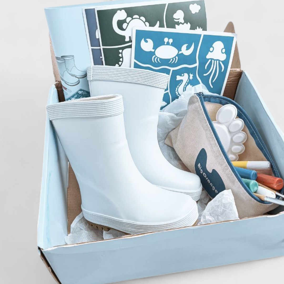 Резиновые сапоги для творчества. На них можно рисовать!