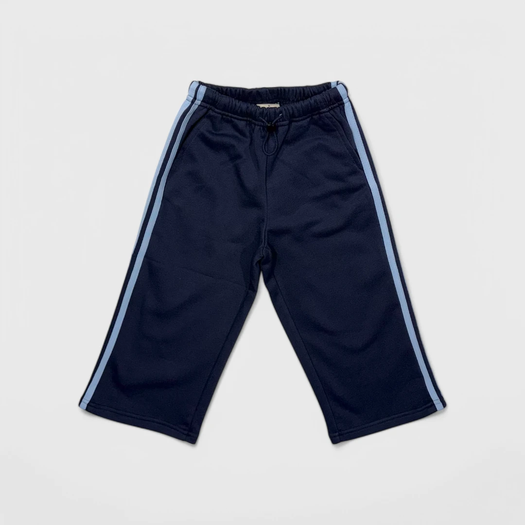 Спортивные брюки с лампасами