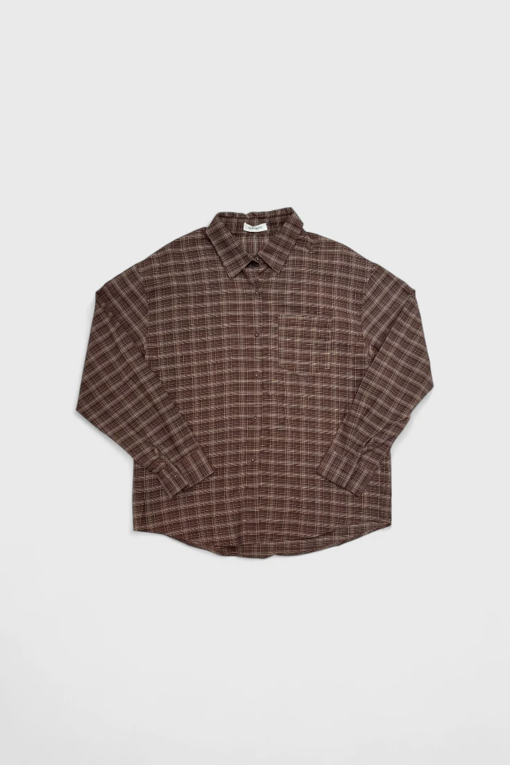 Коричневая рубашка в клетку