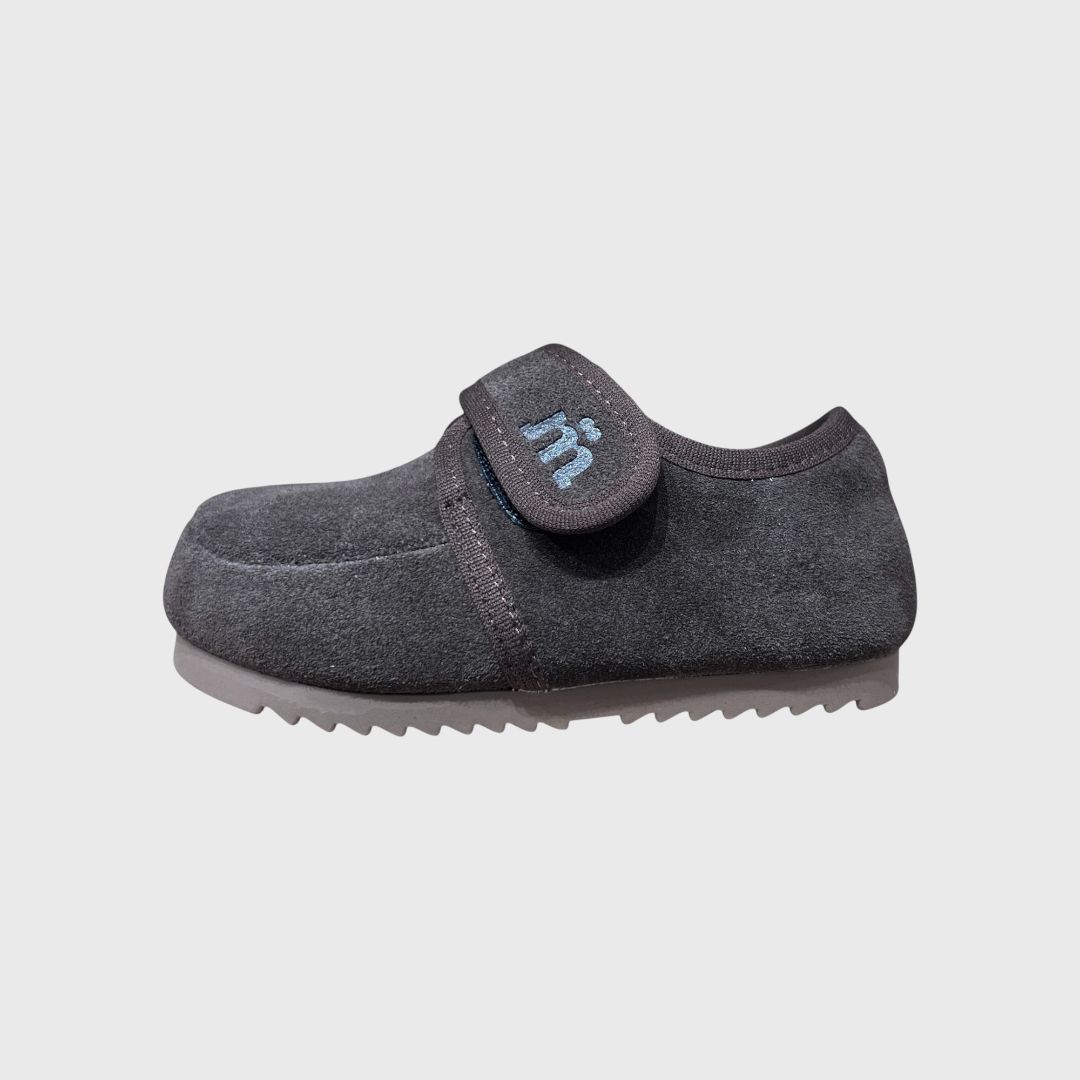 Серые слипоны с липучкой