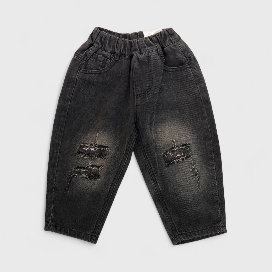 Черные джинсы рванные