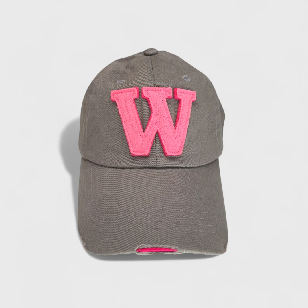 Бейсболка с буквой W (4 цвета)