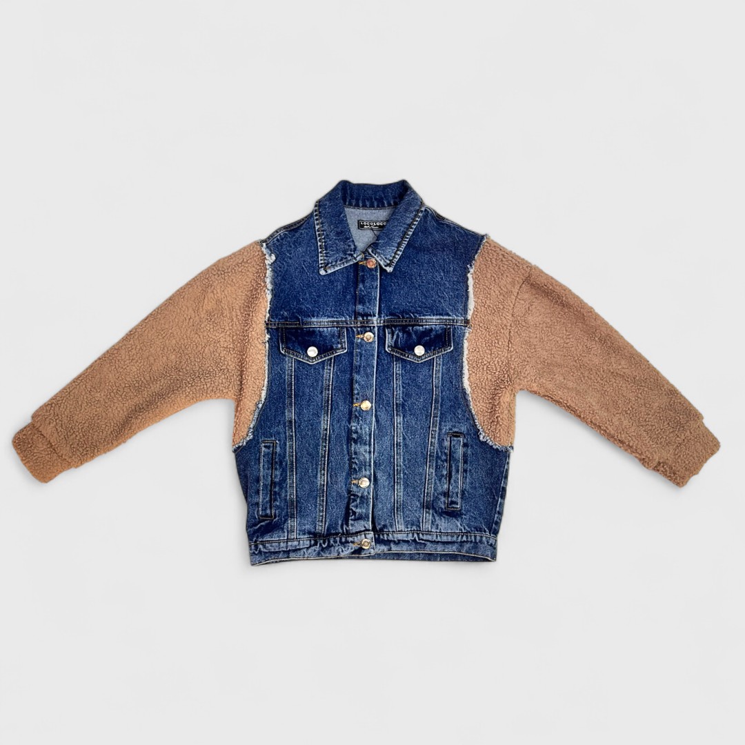 Джинсовая куртка с флисовыми рукавами 