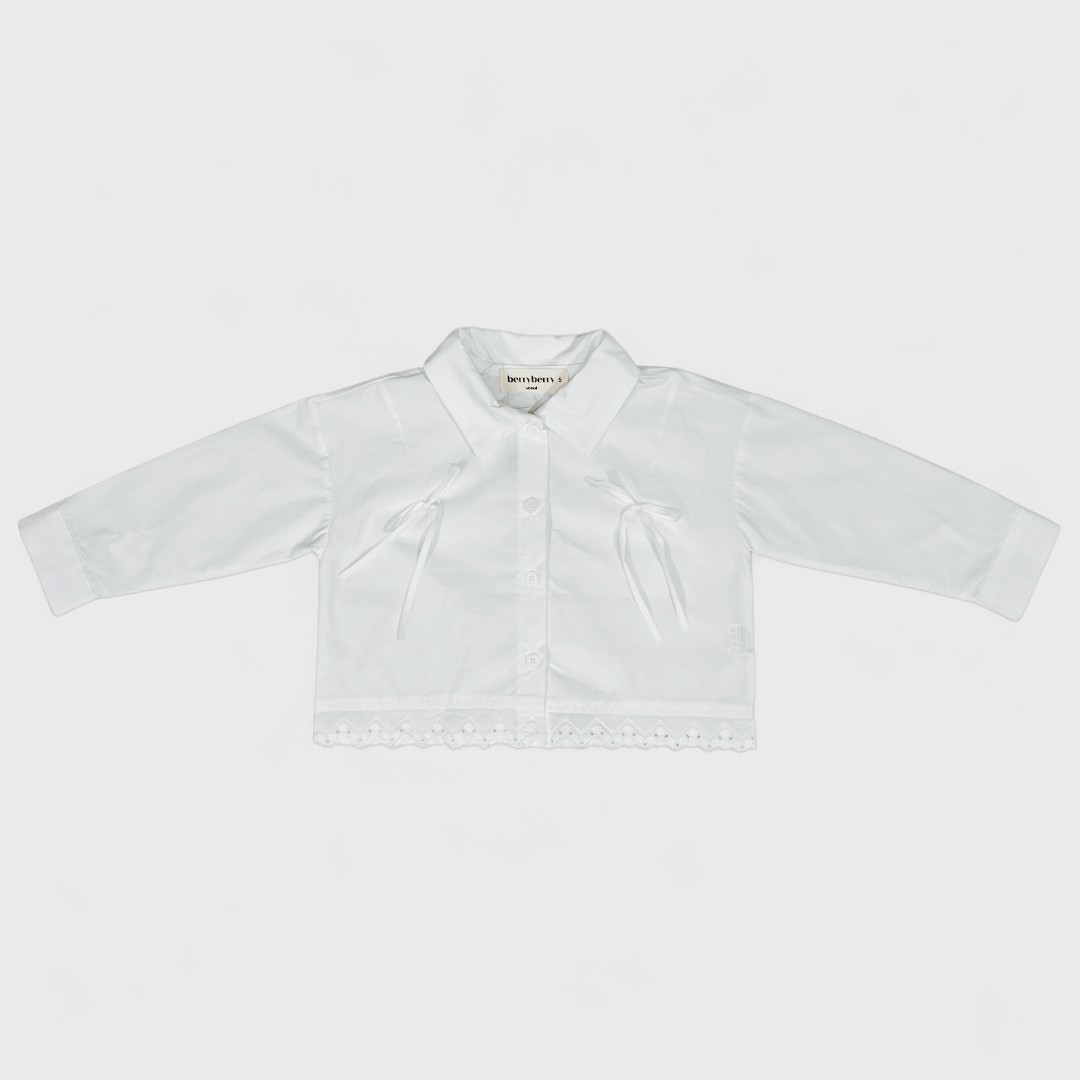 Белая блузка с длинным рукавом