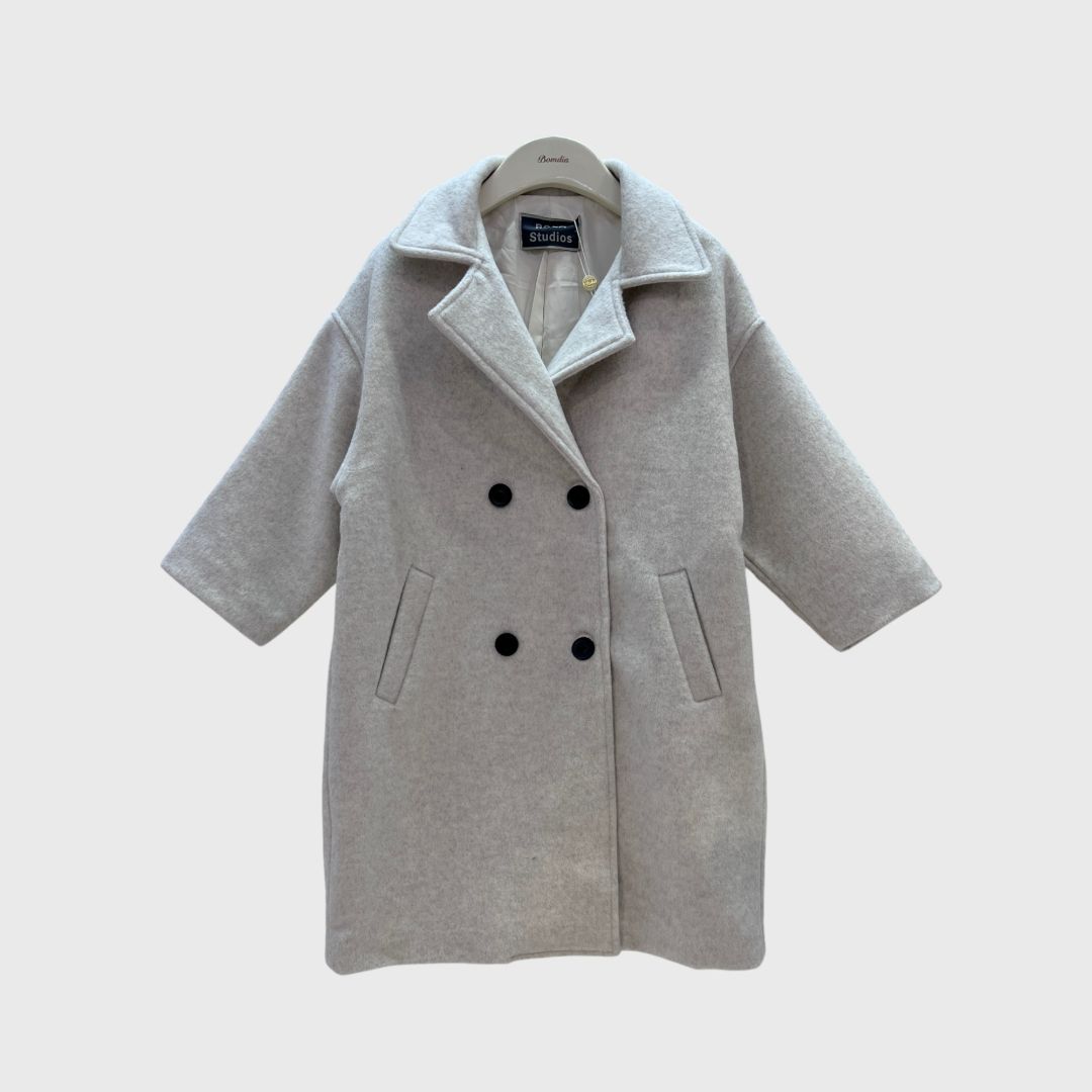 Серое пальто