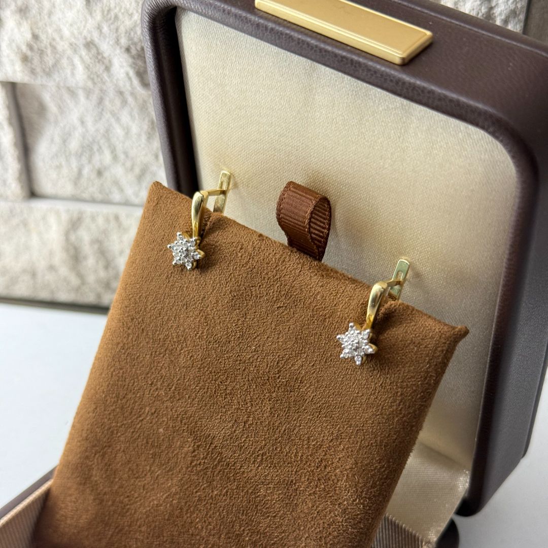 Золотые серьги с бриллиантами