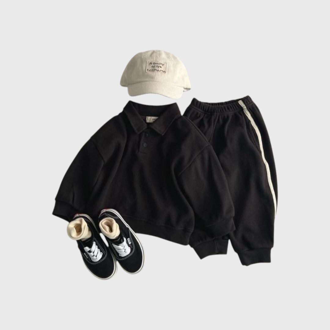 Черный костюм