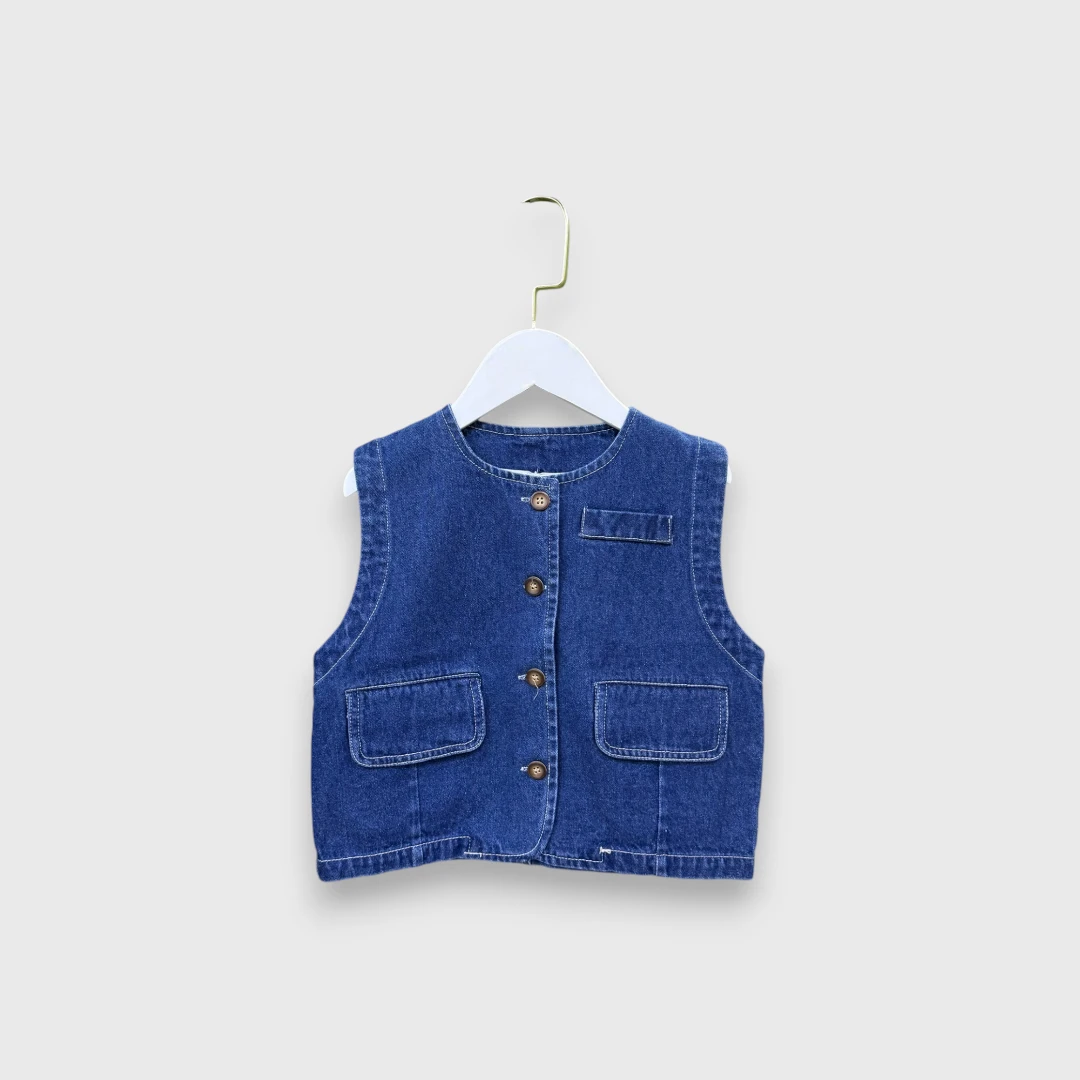 Синяя джинсовая жилетка