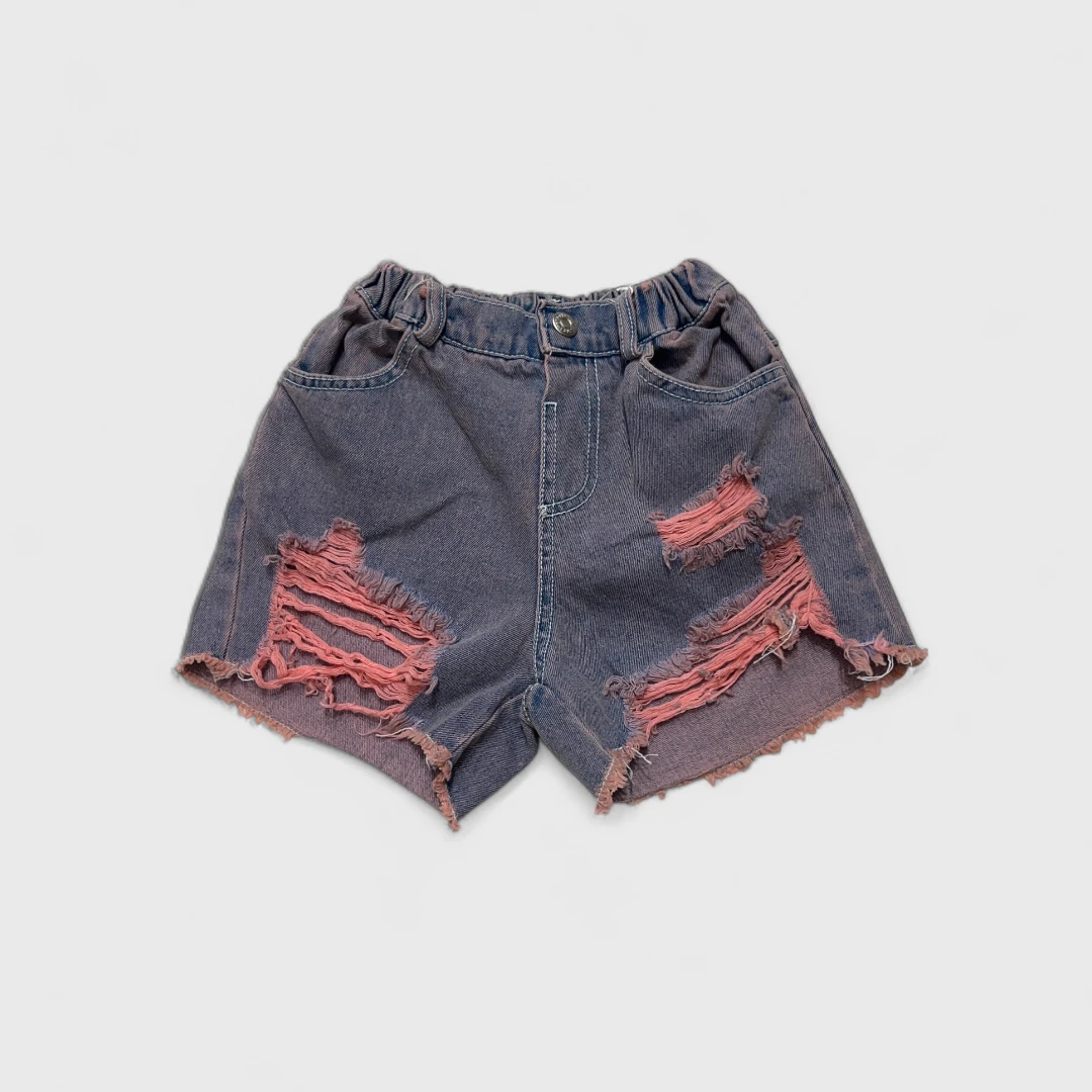 Шорты с рваными краями
