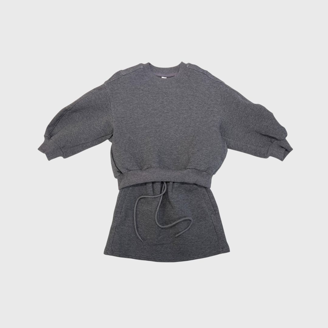 Серый спортивный костюм