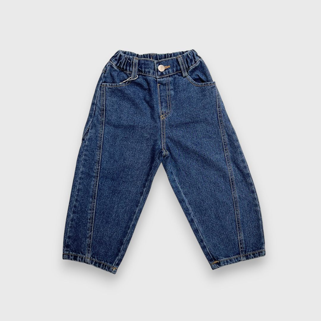 Джинсовые брюки синего цвета