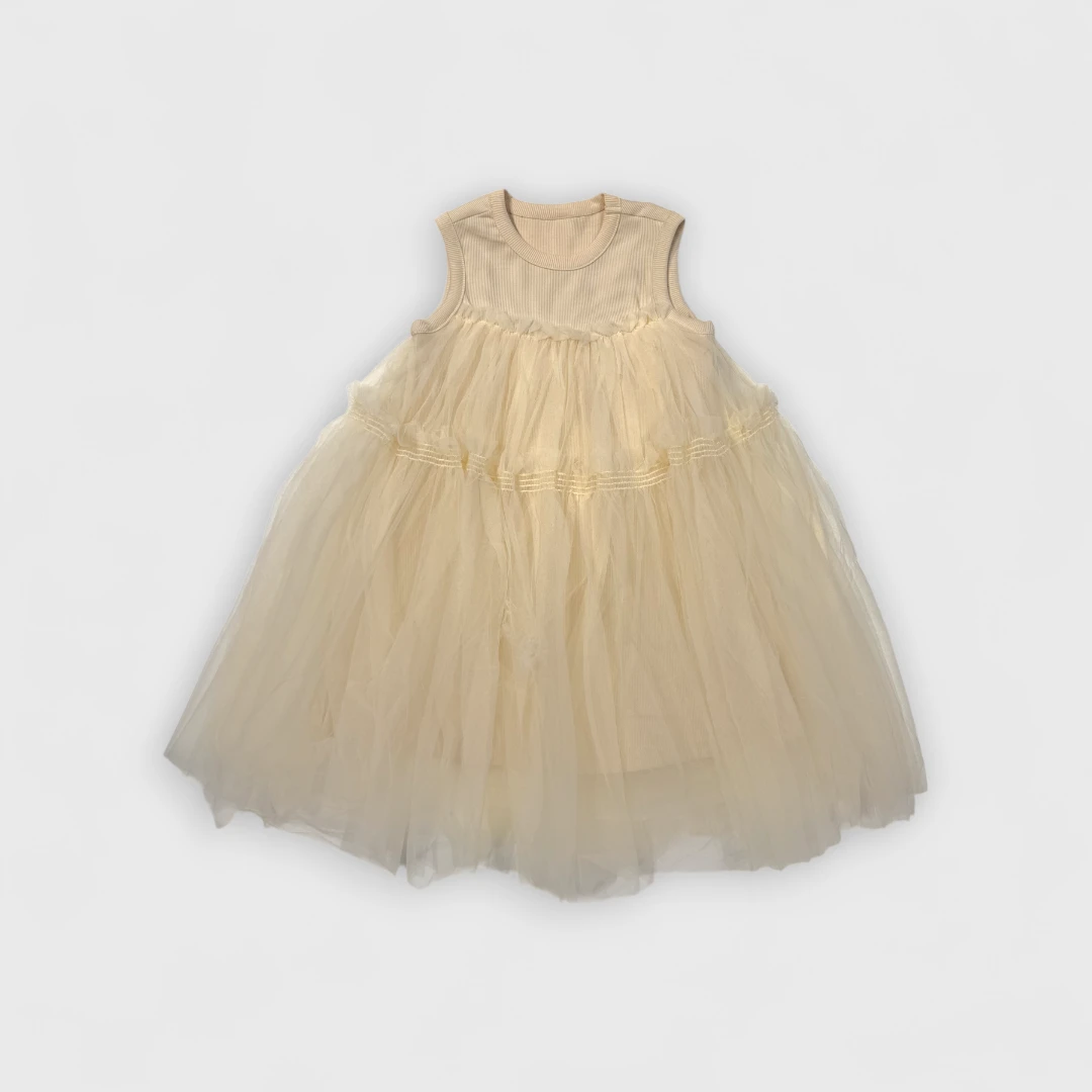 Бежевое платье для девочки