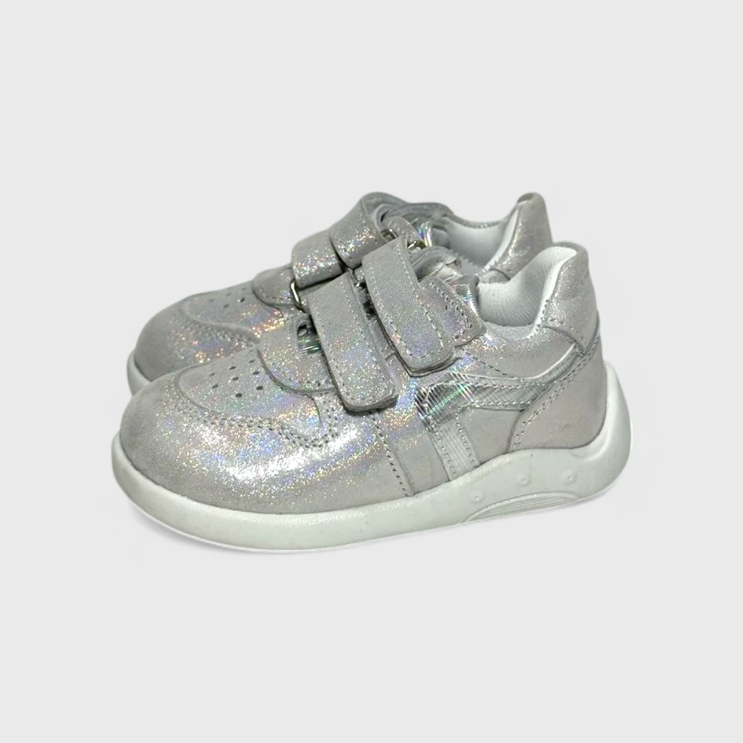 Серые кожаные кроссовки для малюток