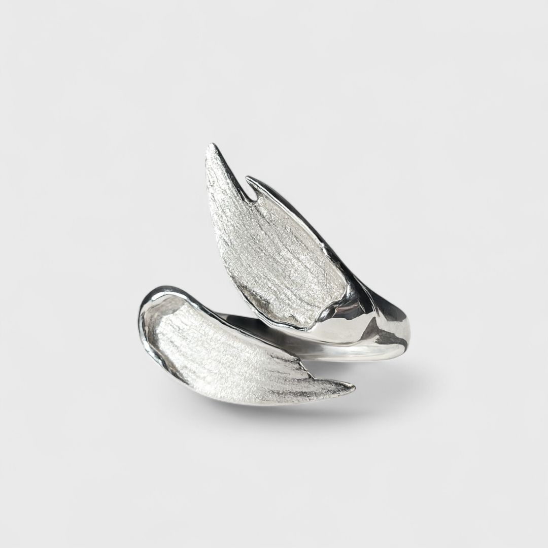 Кольцо с лепестками из коллекции MEMORY